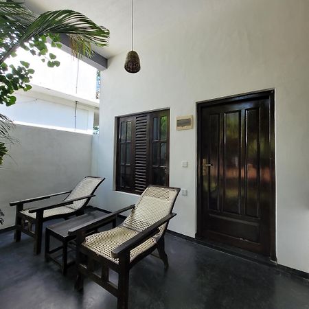 Albergue Agra Arugambay Arugam Bay Exterior foto