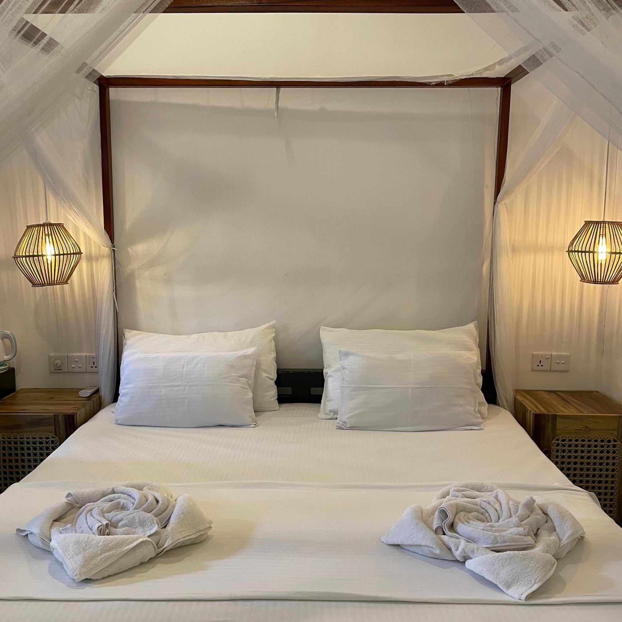Albergue Agra Arugambay Arugam Bay Exterior foto
